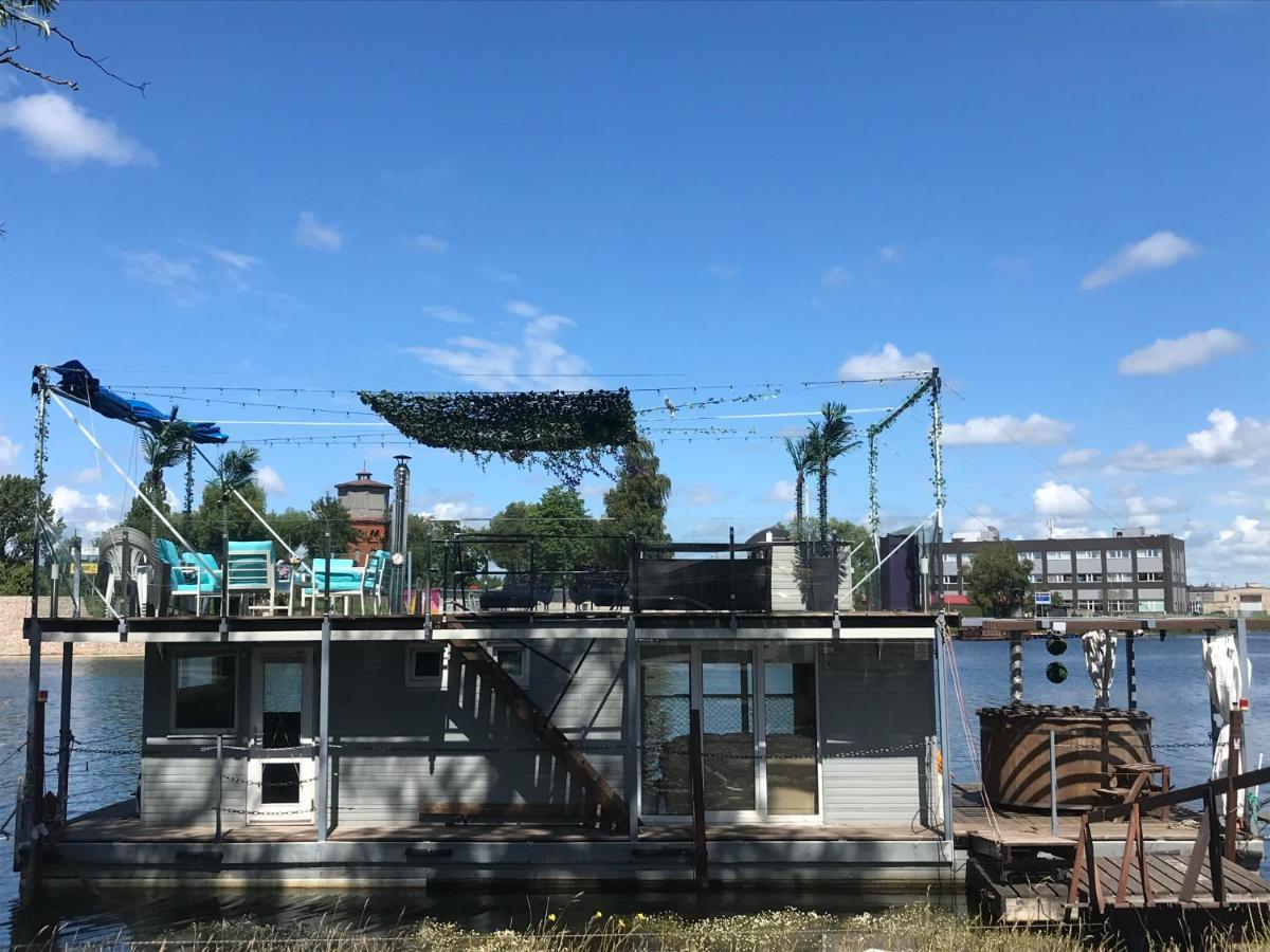 Houseboat On The Water Hotel Liepāja Buitenkant foto